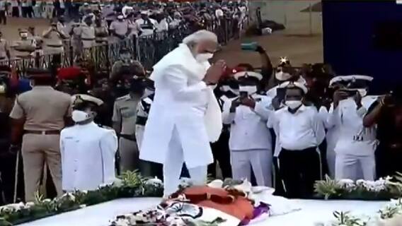 లతా మంగేష్కర్ కు తుదివీడ్కోలు పలికిన ప్రధాని మోదీ