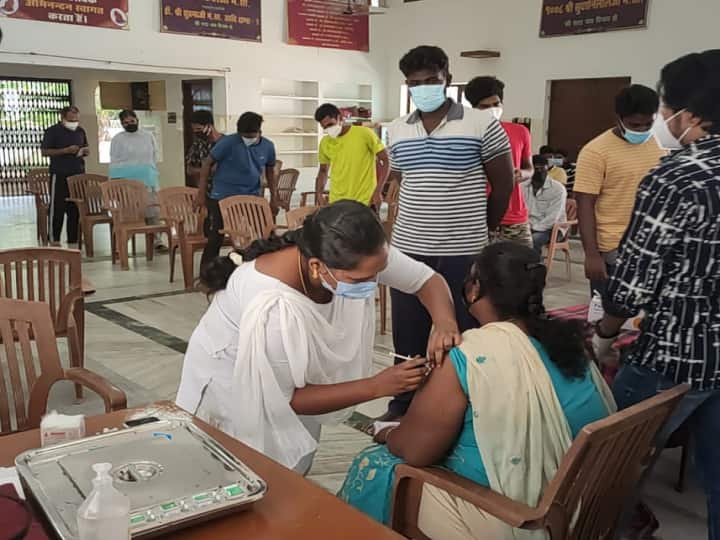 coronavirus cases today in india reports 71365 new cases 1217 death in last 24 hours Coronavirus Cases Today : गेल्या 24 तासात देशात 71 हजार 365 कोरोना रुग्णांची नोंद, 1217 जणांचा मृत्यू