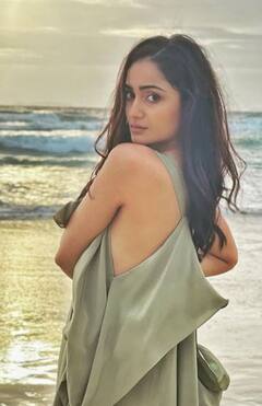 Tridha Choudhury Look: ત્રિધા ચૌધરીની સુંદરતા પર ફિદા છે કરોડો લોકો