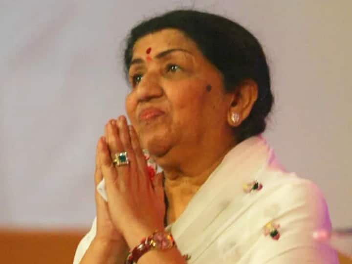 इसी फिल्‍म का एक और गाना 'मारे करेजवा में तीर' भी खूब सुना जाता है. ये दोनों गाने लता मंगेशकर ने अपनी छोटी बहन उषा के साथ मिलकर गाए थे. इस फिल्‍म में मोहम्‍मद रफी ने भी गाने गाए थे.