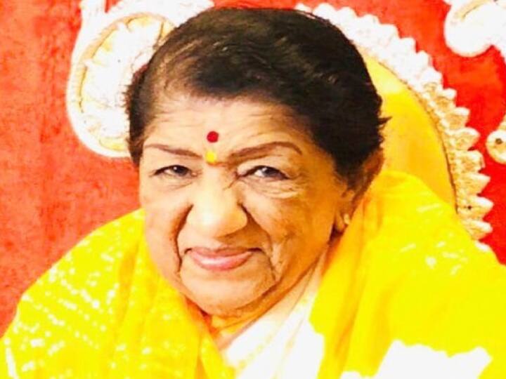 खेसारी ने कहा- “ऊपर वाला भी आपको पा कर गर्व कर रहा होगा. दीदी आप से मिल नहीं पाऊंगा लेकिन जब भी आपको सुनूंगा, आपको पास पाऊंगा.”