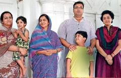 Garima Singh: पति से तलाक के बाद राजनीति में उतरीं इस राजघराने की बहू, गाड़ी के नाम पर सिर्फ मारुति 800