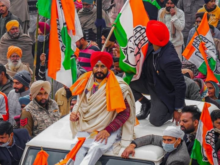 Charanjit Singh Channi will be Congress chief ministerial candidate for upcoming Punjab Assembly Poll: Rahul Gandhi Punjab Polls 2022: చన్నీకే ఛాన్స్.. పంజాబ్ సీఎం అభ్యర్థిని ప్రకటించిన రాహుల్ గాంధీ