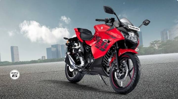 Suzuki Gixxer SF একটি 155cc বাইক। সিঙ্গেল-সিলিন্ডার, ফোর-স্ট্রোক, এয়ার-কুলড, ফুয়েল-ইনজেক্টেড ইঞ্জিন দ্বারা   চালিত এইবাইক। যা 8000 rpm-এ 13.4 bhp সর্বোচ্চ শক্তি ও 6000 rpm-এ 13.8 Nm টর্ক জেনারেট করে। 5-স্পিড   ট্রান্সমিশনের সঙ্গে পাওয়া যায় এই বাইক। এর দাম 1.24 থেকে 1.25 লক্ষ টাকা এক্স-শোরুম দিল্লি।