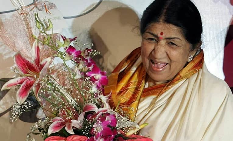 Lata Mangeshkar Lata Didi special relationship with Kolhapur Lata Mangeshkar : लता दीदींचे कोल्हापूरशी खास नाते, व्यक्त केली हळहळ