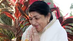 Lata Mangeshkar Demise: শেষ যাত্রায় লতা মঙ্গেশকর, মুম্বইয়ের বাসভবনে শিল্পীকে গান স্যালুট | Bangla News