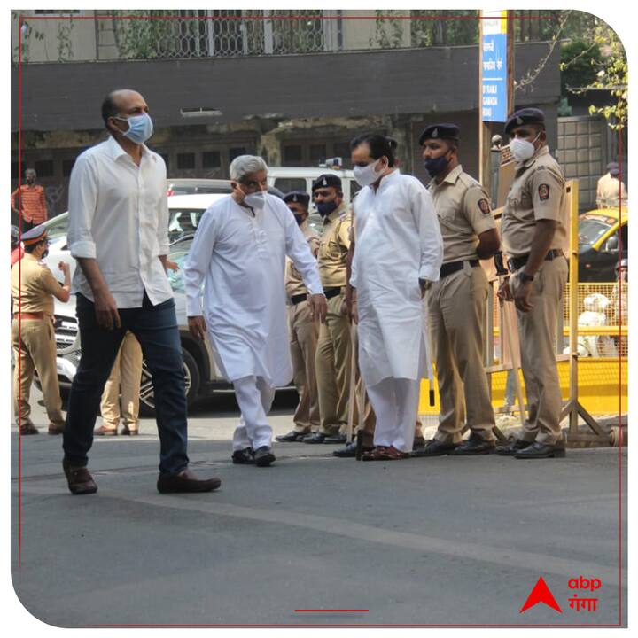 केंद्र सरकारकडून दोन दिवसांचा राष्ट्रीय दुखवटा जाहीर केला आहे. भारतरत्न लता मंगेशकर यांच्या निधनानंतर राष्ट्रीय दुखवटा जाहीर केला आहे.