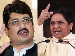 Raja Bhaiya Vs Mayawati: राजा भैया का मायावती संग रहा है 36 का आंकड़ा, कुंडा MLA ने कहा था- उन्हें छूकर गंदे नहीं करना चाहता हाथ