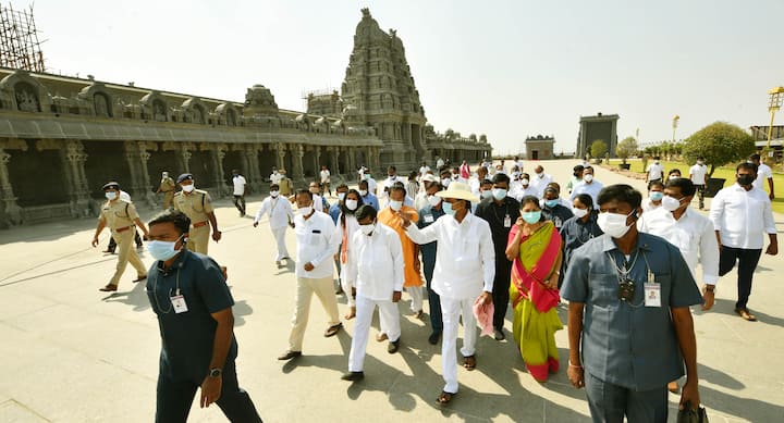 75 ఎకరాల సువిశాల ప్రాంగణంలో నిర్వహించనున్న సుదర్శన యాగం ఏర్పాట్లను కూడా ముఖ్యమంత్రి పరిశీలించారు.