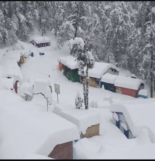 ਮਿੰਨੀ ਸਵਿਟਜ਼ਰਲੈਂਡ Chopta 'ਚ ਬਰਫਬਾਰੀ ਦੇ ਨਜ਼ਾਰੇ