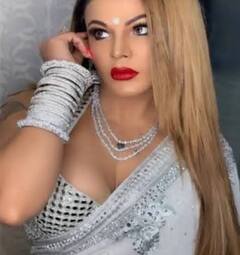 बॉलिवूडची ‘ड्रामा क्वीन’ राखी सावंतला व्हायचंय आई, म्हणाली..