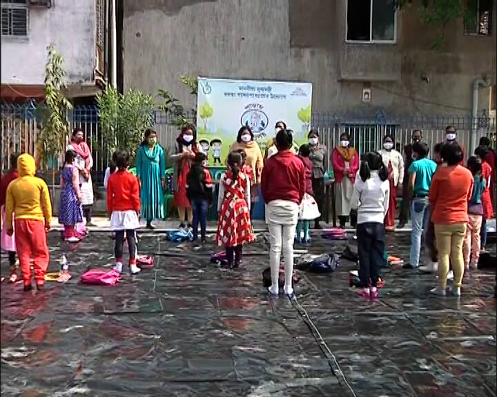 পাড়ায় শিক্ষালয়ের পর্যবেক্ষক হিসেবে থাকবেন সর্বশিক্ষা মিশনের একজন প্রতিনিধি।