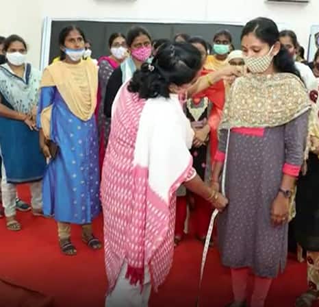 ABP Desam impact| నెల్లూరు పోలీసులతీరును ప్రశ్నించిన ABP Desam, తీరు మార్చుకున్న పోలీసులు