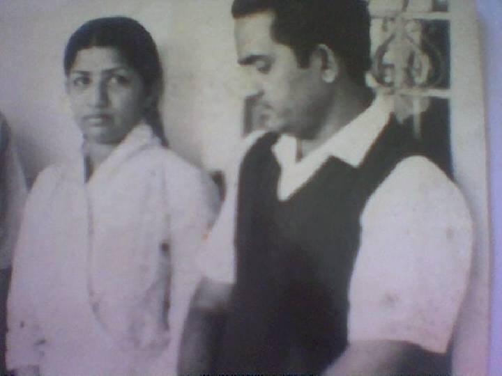 वर्षातून दोन ते तीन वेळा लतादीदींची या ठिकाणी फेरी असायची. त्या सकाळी यायच्या, तानपुरा घेऊन मीराबाईंनी रचलेली भजनं म्हणायच्या. प्रसाद ग्रहण करायच्या आणि पुन्हा परतीच्या प्रवासाला निघायच्या.