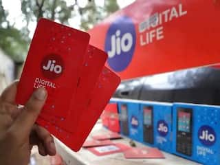 399 रूपयांपासून सुरु होतात Jio चे 'हे' प्लॅन, सोबतच मिळणार Netflix, Amazon Prime चं फ्री सबस्क्रिप्शन