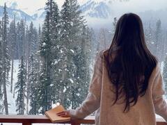 Mouni Roy Honeymoon: शादी के बाद मौनी रॉय हुईं हनीमून को रवाना, बर्फीले पहाड़ों में एक्ट्रेस का दिल हुआ दीवाना