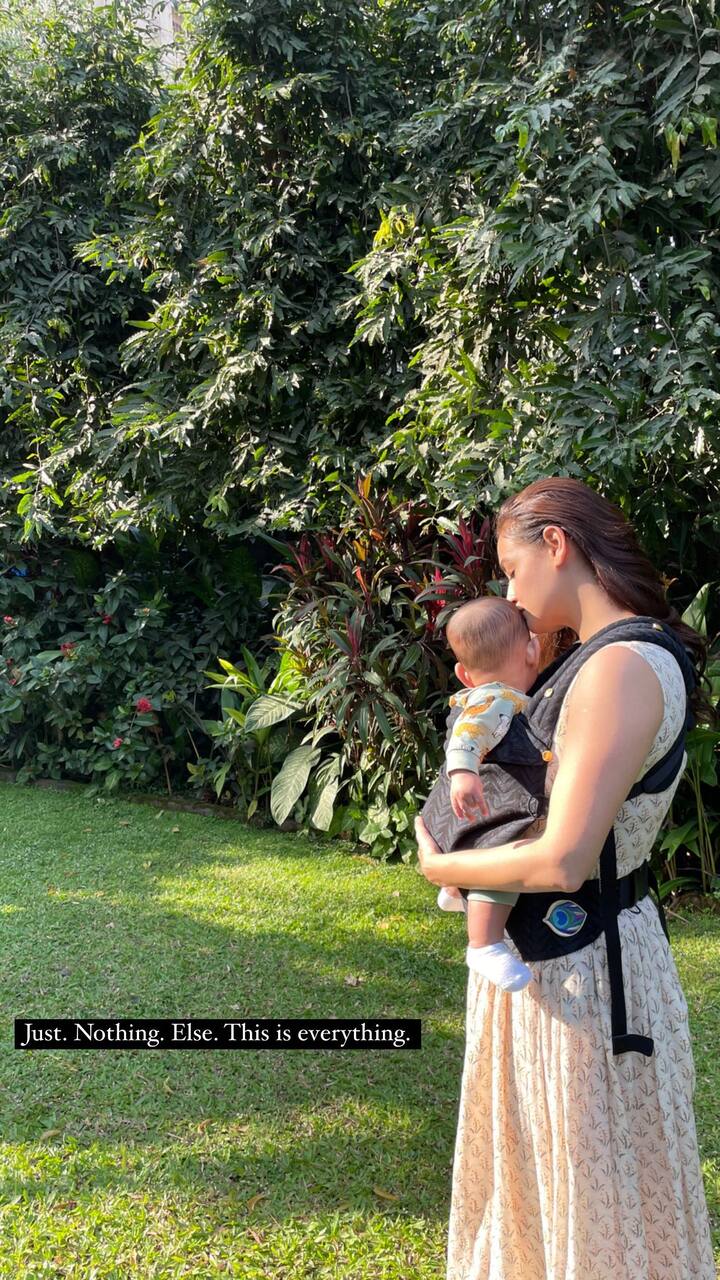 Dia was carrying Avyaan in a baby carrier. “Just. Nothing else. This is everything,” she wrote with the photograph. These pictures were clicked by her husband, Vaibhav Rekhi. He documented the beautiful moments between the two of them.(Photo: Instagram/diamirzaofficial)
