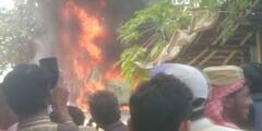 Hooghly: হুগলির বলাগড়ে চলন্ত গাড়িতে আগুন, আহত ১