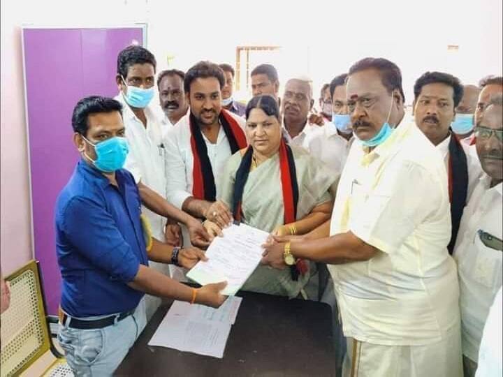 Family politics criticism Minister Gingee Mastan wife Chaitanya Bee Mastan withdrew her candidature following criticism. Local Body Election | 'குடும்பத்தோட அரசியலா...' விமர்சனம்.. வேட்பு மனுவை வாபஸ் வாங்கிய அமைச்சர் மனைவி!