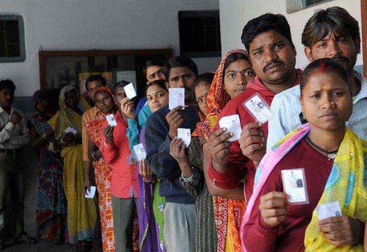 Manipur Assembly Election 2022: Women of Manipur are lagging behind in politics, only 17 women got tickets out of 265 candidates मणिपुर विधानसभा चुनाव 2022: राजनीति में पिछड़ रहीं मणिपुर की महिलाएं, 265 प्रत्याशियों में केवल 17 महिलाओं को मिला टिकट