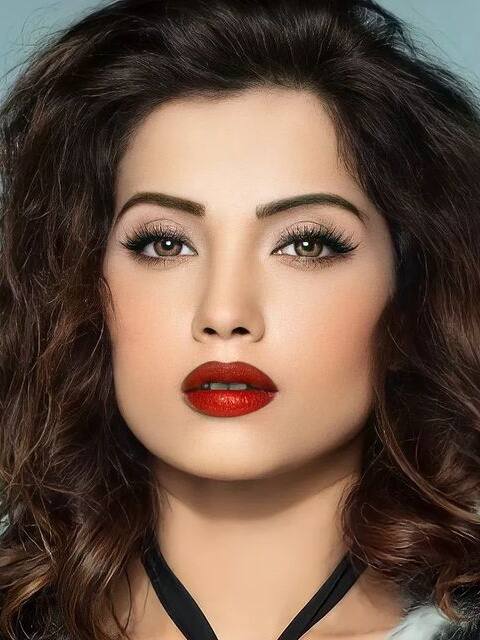 टीवी की टॉप एक्ट्रेस में से एक Adaa Khan की अदा देखकर खो बैठेंगे होश