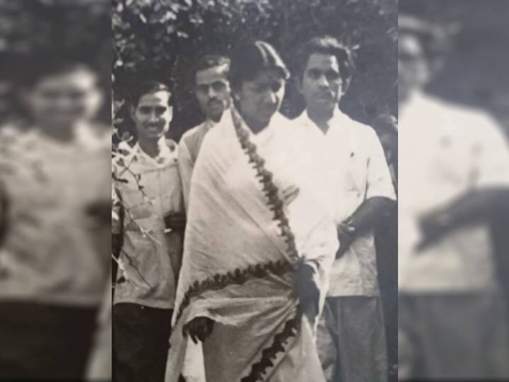 कृष्ण नगरी अर्थात उत्तर प्रदेशतील मथुरेत आल्यावर लतादीदी निधीवनमधील गायक जे एस आर मधुकर यांच्या घरी थांबायच्या. इथे येऊन त्या वृंदवनातील कृष्ण मंदिरात बसून, मीराबाईंची भजने गायच्या. तब्बल 40 वेळा त्या ठिकाणी येऊन गेल्या होत्या.