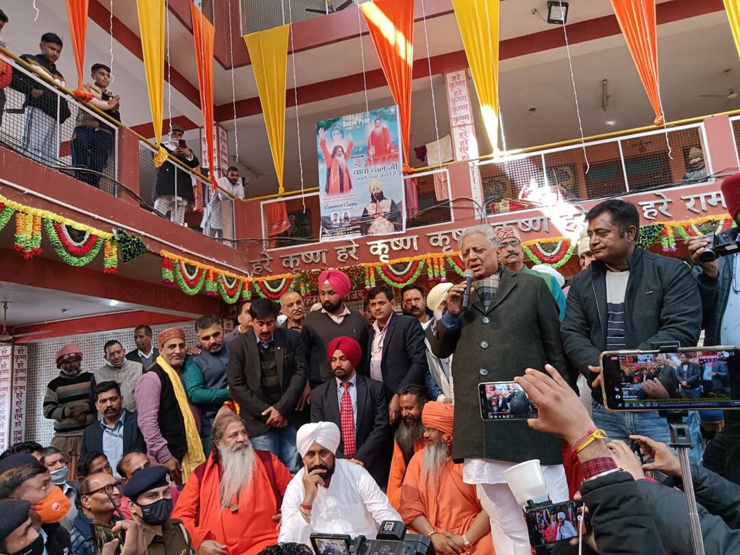 Punjab Assembly Election: Charanjit Channi arrives at Naina Devi temple after CM candidate announced  Punjab Assembly Election : ਮੁੱਖ ਮੰਤਰੀ ਦਾ ਉਮੀਦਵਾਰ ਐਲਾਨ ਹੋਣ ਤੋਂ ਬਾਅਦ ਨੈਨਾ ਦੇਵੀ ਮੰਦਰ ਪੁੱਜੇ ਚਰਨਜੀਤ ਚੰਨੀ, ਮੰਗਿਆ ਜਿੱਤ ਲਈ ਆਸ਼ੀਰਵਾਦ 
