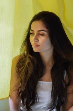 Teju Ashwini pics: சட்டையில் கவர்ச்சி போஸ் கொடுத்த தேஜூ...!