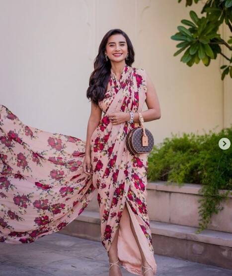 গত বছর শেষের দিকে বলিউড অভিনেতা রাজকুমার রাওয়ের সঙ্গে বিবাহবন্ধনে আবদ্ধ হন পত্রলেখা পাল। তার আগে অভিনেতার সঙ্গে বেশ কয়েক বছর সম্পর্কে ছিলেন।