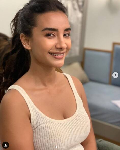 অভিনয়ে আসার আগে বেশ কিছু বিজ্ঞাপনে দেখা গিয়েছে তাঁকে। একাধিক নামী ব্র্যান্ডের বিজ্ঞাপনে কাজ করেছেন পত্রলেখা পাল।