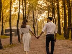 Propose Day : ਕੁਝ ਇਸ ਤਰ੍ਹਾਂ ਜ਼ੁਬਾਨ 'ਤੇ ਲਿਆਓ ਦਿਲ ਦੀ ਗੱਲ.....ਸ਼ਾਇਰਾਨਾ ਅੰਦਾਜ਼ 'ਚ ਕਰੇ ਪਿਆਰ ਦਾ ਇੰਜ਼ਹਾਰ