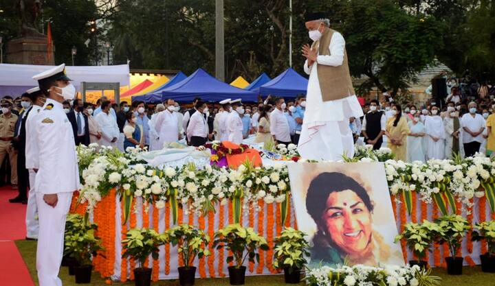 যে শিবাজি পার্ককে একসময় সুরের মূর্ছনায় ভরিয়ে তুলেছিলেন, সেখানেই পঞ্চভূতে বিলীন হয়ে গেলেন সুর সম্রাজ্ঞী।