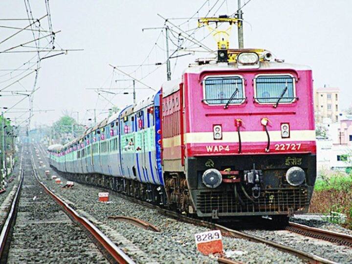Indian Railways announces these trains routes changed on these days due to traffic block यात्रीगण कृप्या ध्यान दें, ट्रैफिक ब्लाक के चलते इन ट्रेनों के रुट्स में किया गया है परिवर्तन
