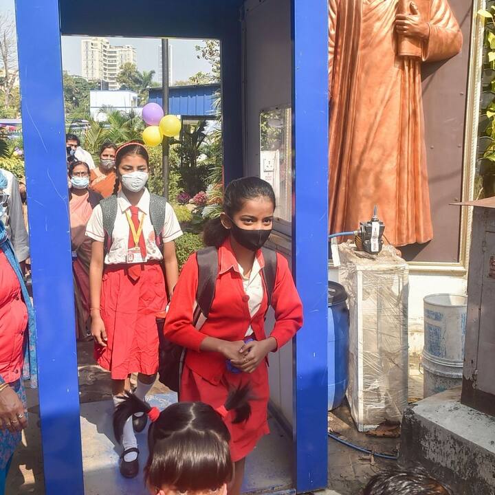 এর আগে অষ্টম থেকে দ্বাদশ শ্রেণির পড়ুয়াদের জন্য খুলে গেছে স্কুল।