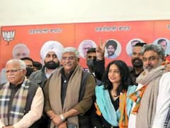 Punjab Election 2022: पंजाब में बीजेपी को मिली बड़ी कामयाबी, दो नामी फिल्म हस्तियों ने पार्टी ज्वाइन की