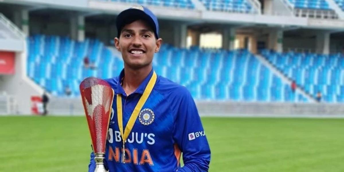 Delhi Know About Yash Dhull Struggle, Family And Cricket Career | Yash  Dhull: विराट कोहली की राह पर दिल्ली के यश ढ़ुल, सोशल मीडिया पर हर तरफ हो  रही है चर्चा, जानिए