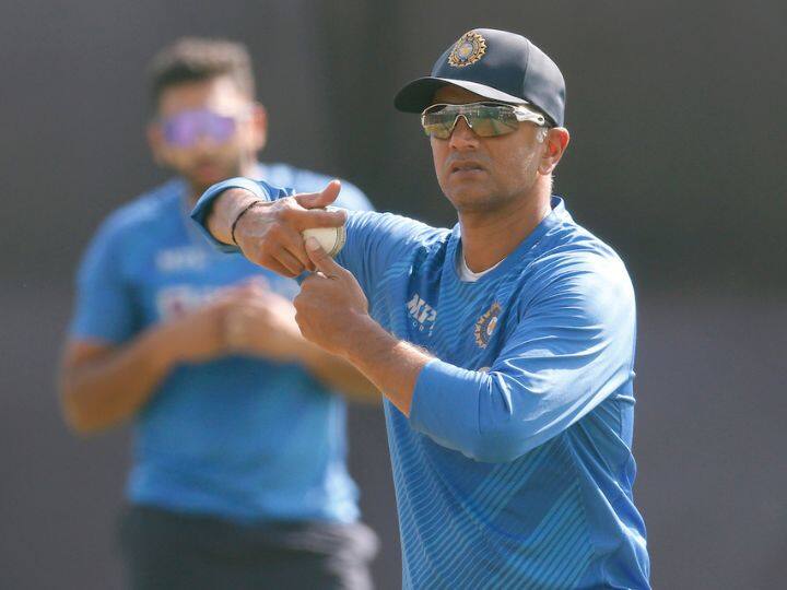 नवनिर्वाचित कर्णधार रोहित शर्मा आणि प्रशिक्षक राहुल द्रविड यांनी भारताची कमान हातात घेतल्यानंतर हा पहिला एकदिवसीय विजय आहे. (P.C.ICC)