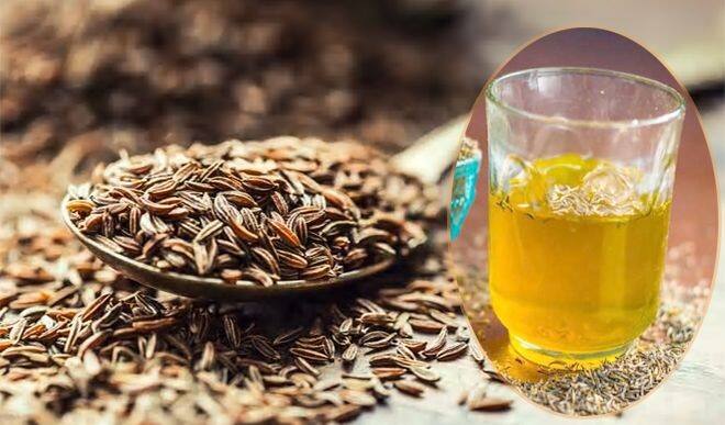 જીરા પાણી પેટ ફુલવાની સમસ્યામાં કારગર છે. જે પાચન તંત્રને દુરસ્ત કરે છે અને ગેસની સમસ્યાને દૂર કરે છે. એક ગ્લાસ પાણીમાં બે ચમચી જીરૂં નાખીને તેને ઉકાળી લો, હુંફાળુ થયા બાદ ખાલી પેટે પી જાવ, આ પ્રયોગ નિયમિત કરવાથી ગેસ ફુલવાની સમસ્યામાં ફાયદો થશે