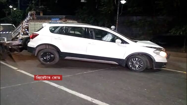 Kolkata Accident in theater road monday night alcohol bottle found in car Kolkata Accident: থিয়েটার রোডে ভয়ঙ্কর দুর্ঘটনা, গাড়িতে মিলল মদের বোতল, আহত ২