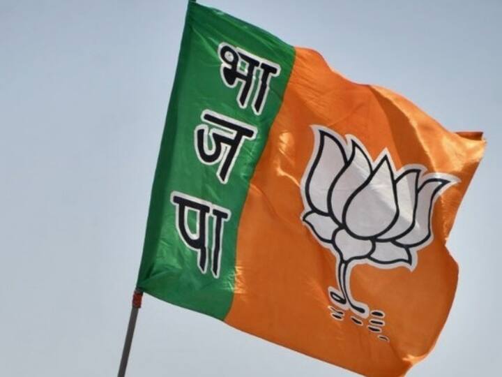 UP Assembly Election 2022 BJP candidates list Yogi adityanath Akhilesh yadav mayawati priyanka gandhi Congress SP BSP सुन साहिबा सुन, चुनाव की धुन: नेताजी ने यूपी चुनाव में काट दिए 68 मौजूदा विधायक और बदल डाली 6 मंत्रियों की सीट