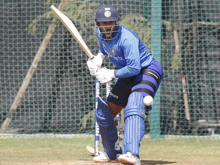 IND vs WI ODI Series KL Rahul, Mayank Agarwal, Navdeep Saini net practice photos before 2nd ODI IND vs WI: टीम इंडिया से जुड़े तीन खिलाड़ी, दूसरे वनडे से पहले नेट पर बहाया पसीना