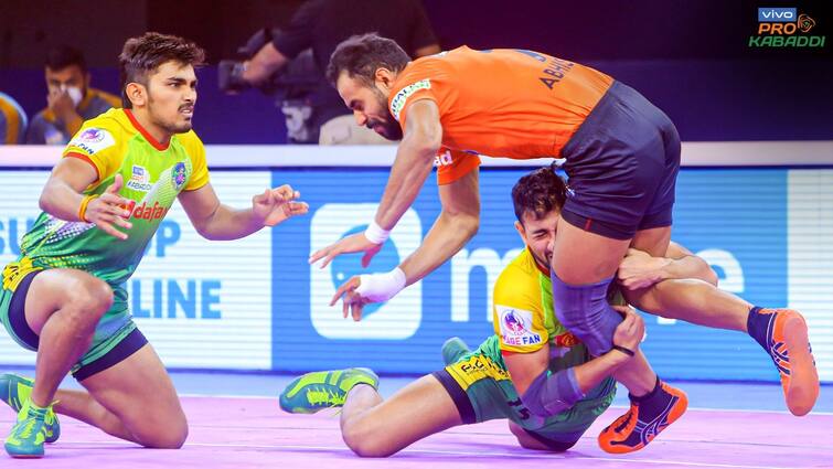 kabaddi pkl-8 patna pirates u mumba mohammadreza guman singh sachin tanwar fazel atrachali abhishek singh pro kabaddi league 2021-22 Pro Kabaddi: U Mumba को हराकर प्लेऑफ्स की दहलीज पर पहुंची Patna Pirates, इन चार खिलाड़ियों ने पूरा किया सुपर 10