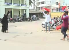 Hijab vs Saffron Shawl: కర్ణాటకలో హిజాబ్ వర్సెస్ కాషాయ కండువా, అసలేం జరిగిందంటే !