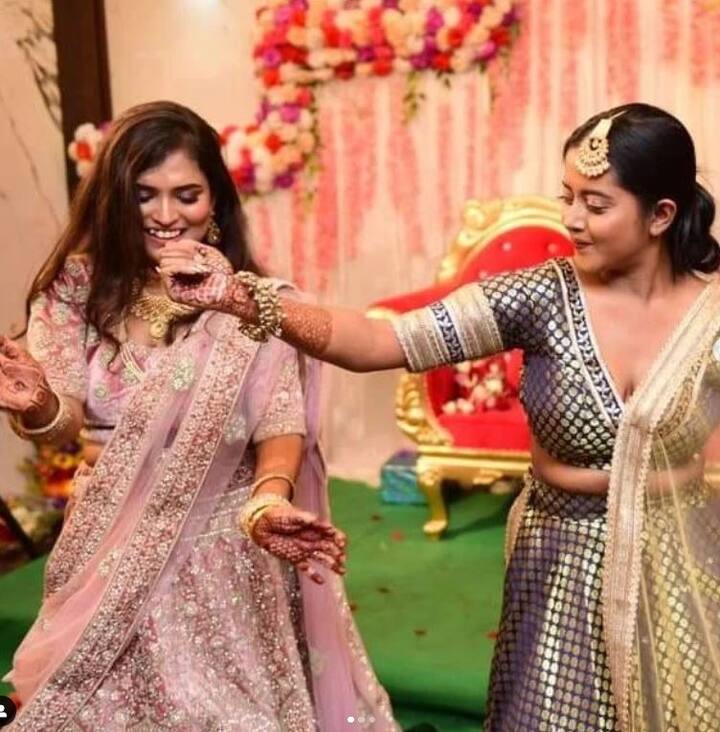 এদিন সোশ্যাল মিডিয়ায় একাধিক ছবি পোস্ট করলেন অভিনেত্রী।