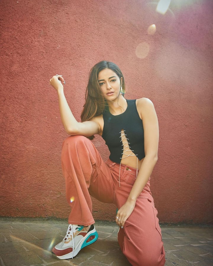 अनन्याने इशान खट्टरसोबत ‘खाली पीली’ या चित्रपटात काम केलं आहे. (photo:ananyapanday/ig)