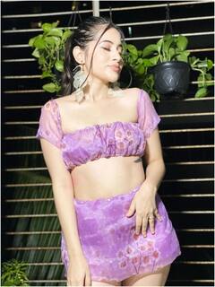 Urfi Javed Photo: उर्फी जावेद ने अतरंगी ड्रेस छोड़ जब पहने ऐसे कपड़े, फैंस ने तारीफ करते हुए कहा- खूबसूरती का हसीन नगीना