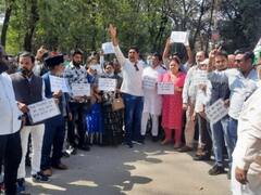 Koriya News: चिरमिरी रूट पर दो साल से ट्रेनों का संचालन बंद, नाराज विधायक ने समर्थकों के साथ DRM ऑफिस का किया घेराव