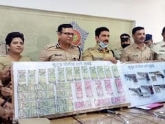 Mumbai News: मुंबई के मुलुंड में दिन-दहाड़े बंदूक की नोक पर की थी 70 लाख की डकैती, पुलिस ने किया 8 लोगो को गिरफ्तार