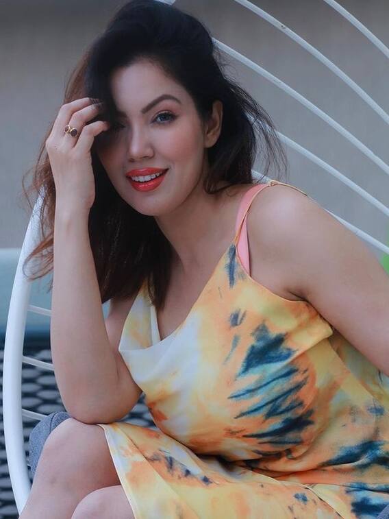 विवादों में भी फंस चुकी हैं 'बबीताजी', जानिए लाइफ के फैक्ट्स