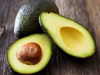 Weight Loss : वजन कमी करण्यासाठी एवोकॅडो खा, खाण्याची पद्धत आणि फायदे जाणून घ्या